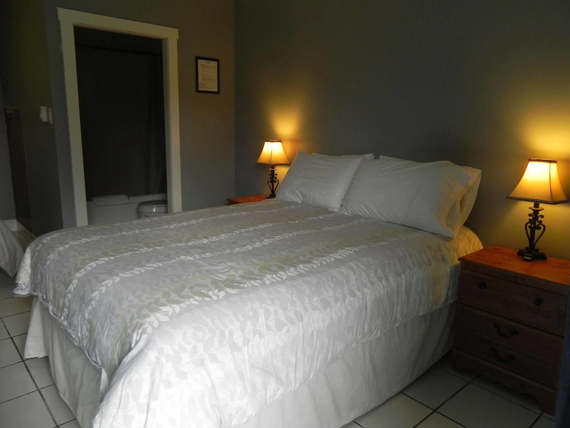 Naramata Courtyard Suites Dış mekan fotoğraf