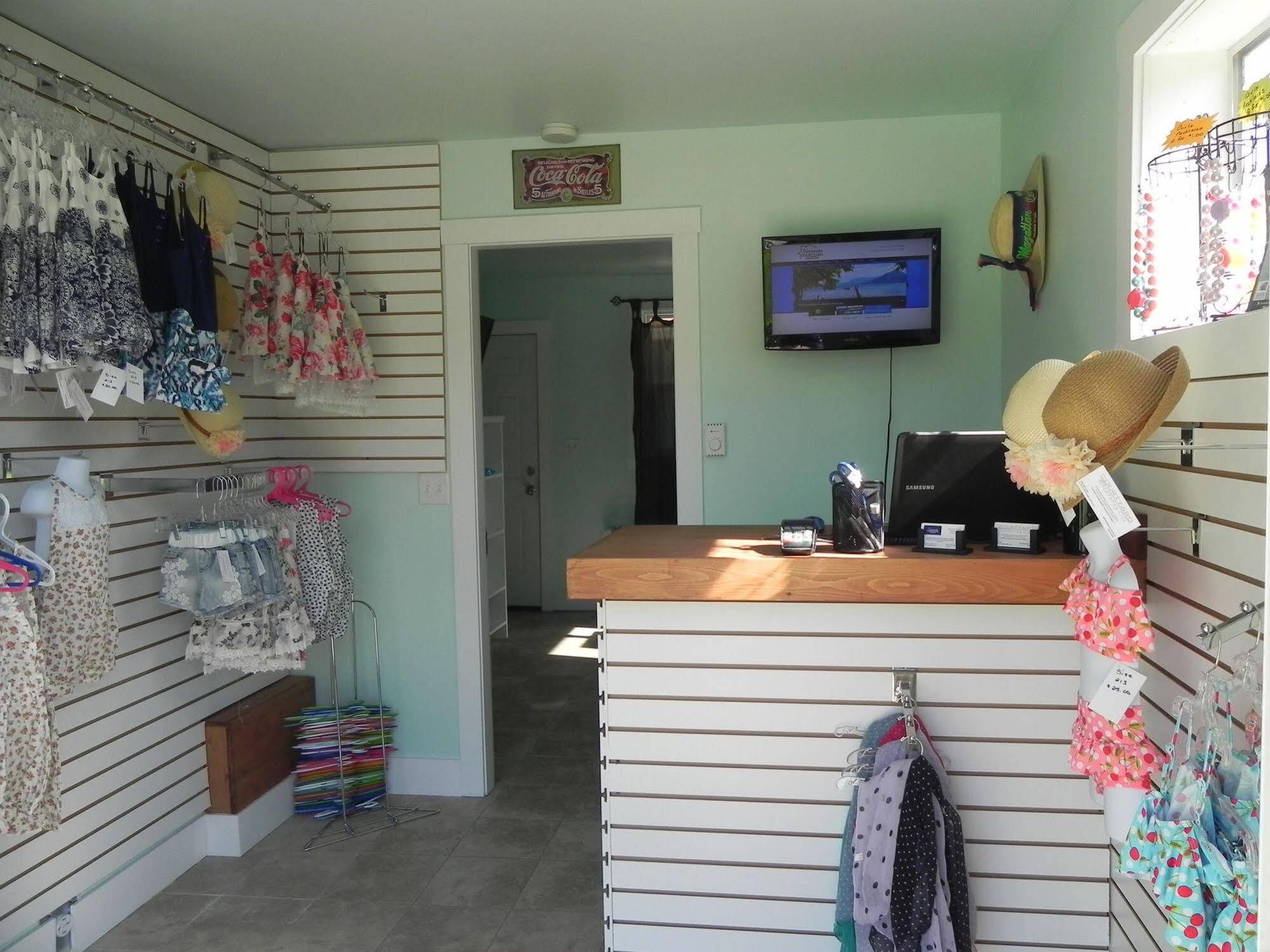 Naramata Courtyard Suites Dış mekan fotoğraf